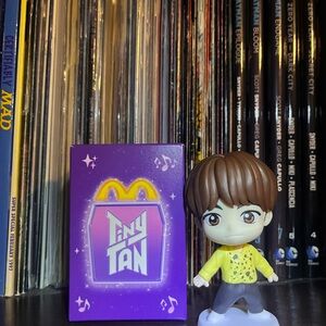 Tiny Tan McDonalds figure (Jin)